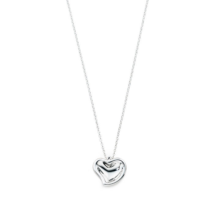 elsa peretti carved heart pendant