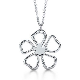 flower pendant.jpg