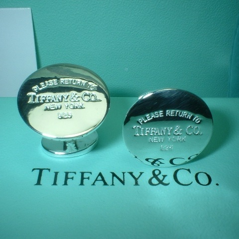 round cuff links.jpg